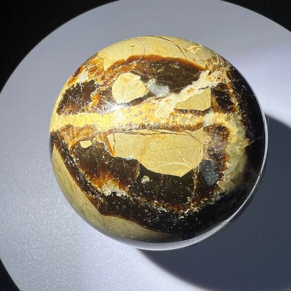 Septarian Crystal Sphere with UV‎ Reaction (1) - Picture 8 of 14